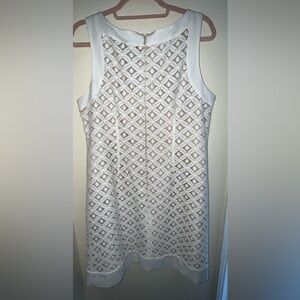 Jessica Howard Cream Boxy Sleeveless Dress